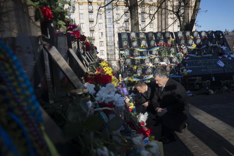 Президент України разом із Президентом Європейської Ради вшанували пам’ять Героїв Небесної Сотні